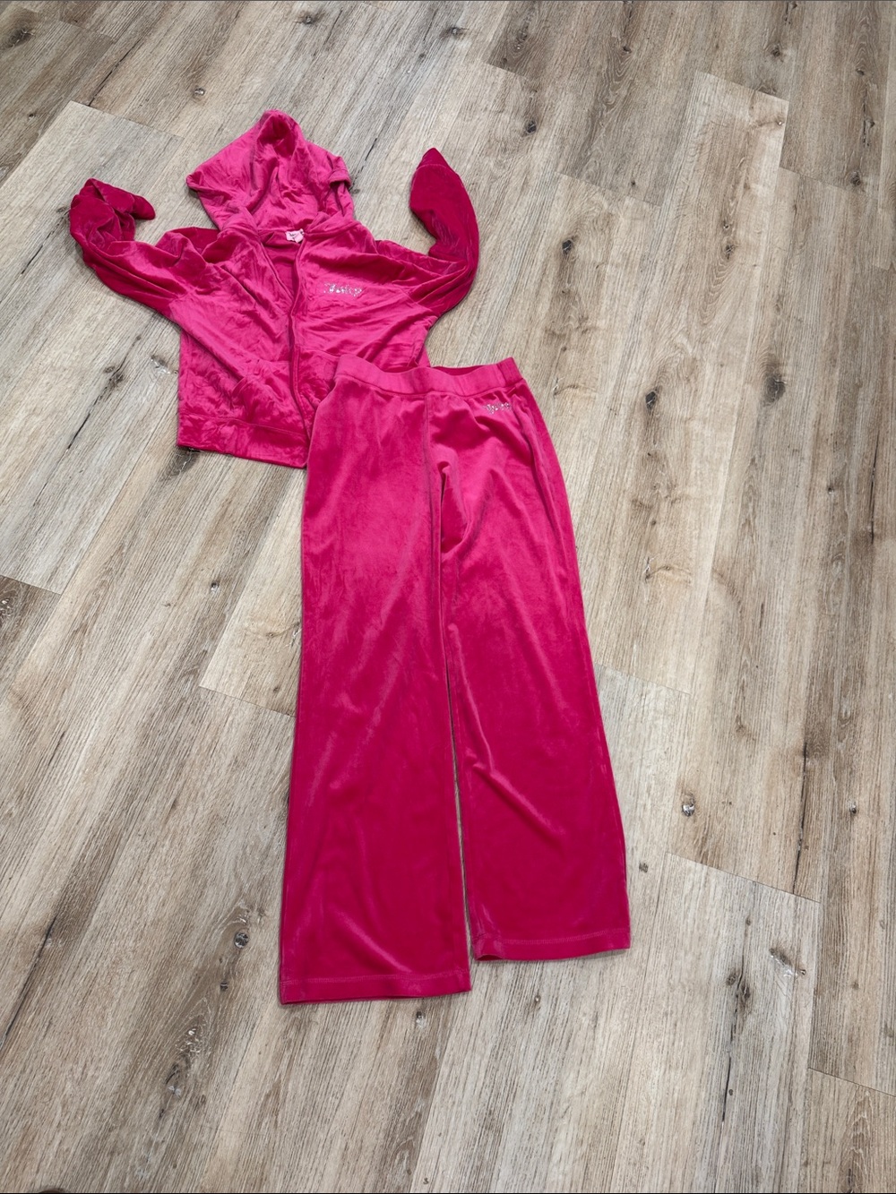 Y2K Juicy Women's Pink Velour Zip Hoodie & Wide-Leg Pants Set - Picture 2 of 9
